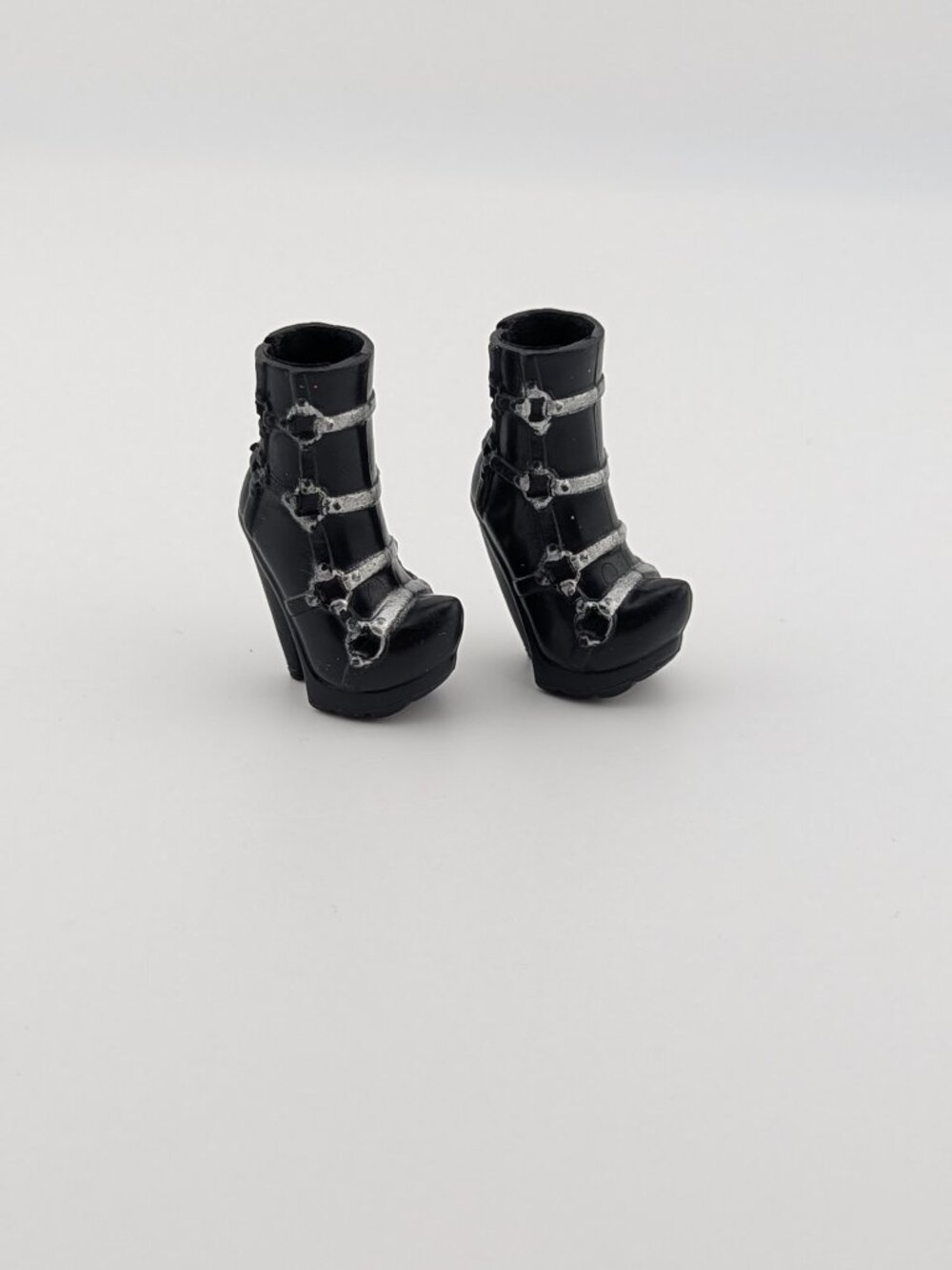Ever After High Spring Unsprung Cerise Hood Black Silver Boots Replacement Shoes